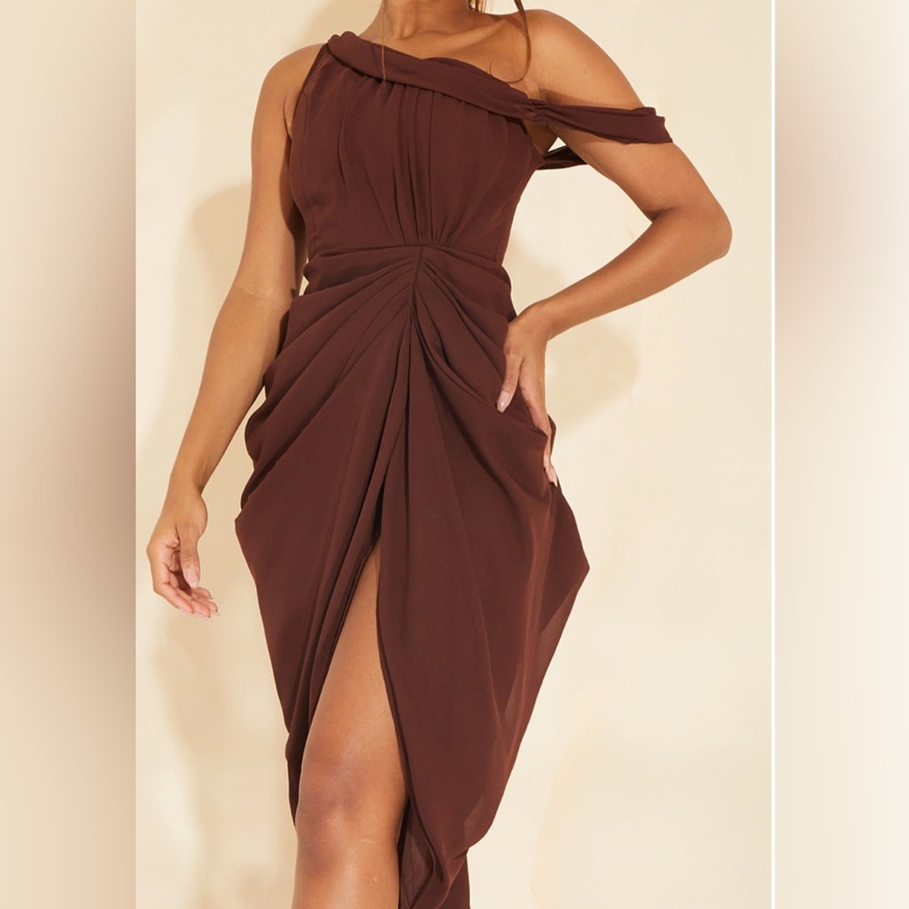 PrettyLittleThing Chocolate Chiffon Asymmetric Strap Draped Midi Dress